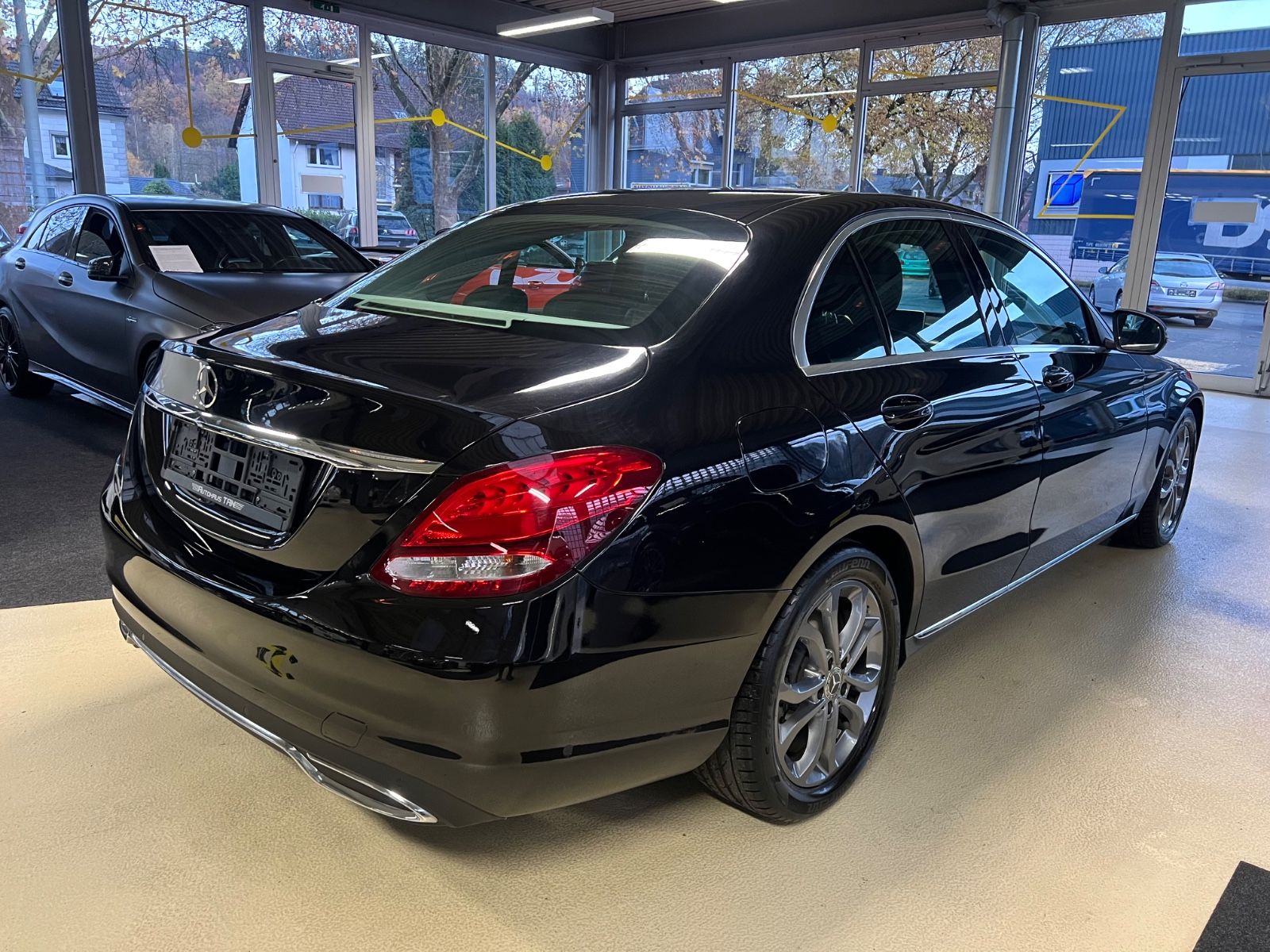 Fahrzeugabbildung Mercedes-Benz C 200 d Lim. Sport line * SITZH*TEILLEDER*NAVI*