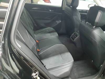Volkswagen Passat Variant - Bild 4