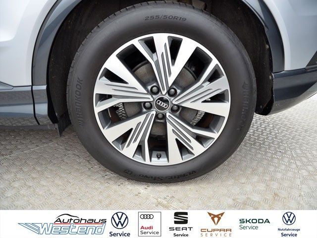 Fahrzeugabbildung Audi Q4 50 e-tron 220kW quattro Navi LED Klima Navi