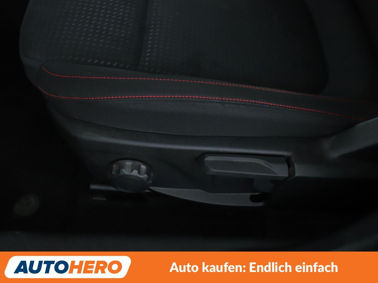 Ford Focus 1.0 EcoBoost ST-Line*NAVI*LED*SPUR*PDC*SHZ