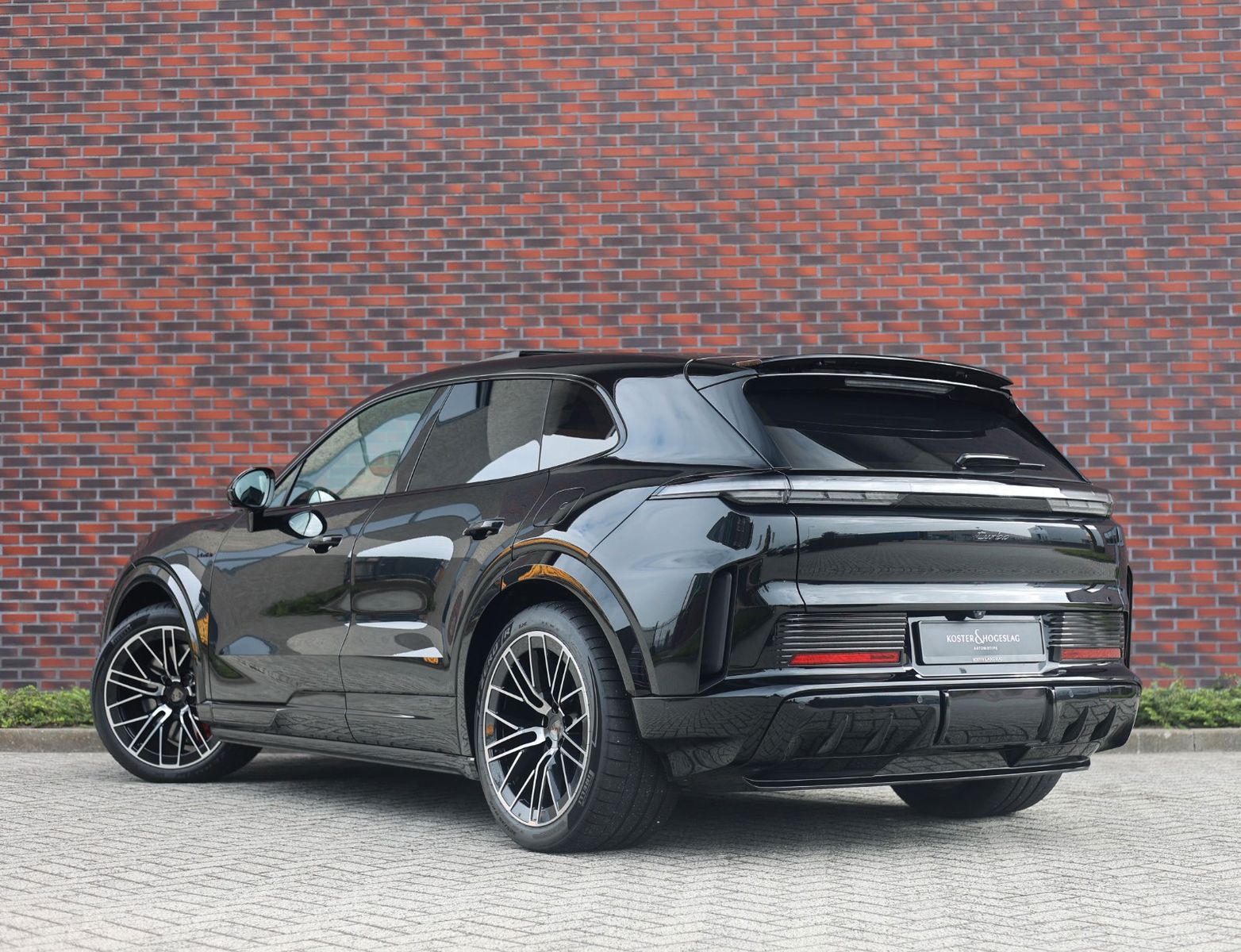 Porsche Cayenne Electric Turbo imagem 2