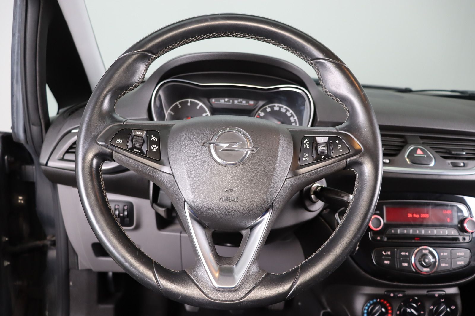 Fahrzeugabbildung Opel Corsa E * Sitzhzg. * Klima * PDC * HU/AU neu