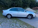 Volkswagen Jetta 1.6/1Hand/Neue Tüv - gebrauchte VW Jetta aus dem Jahr 2008