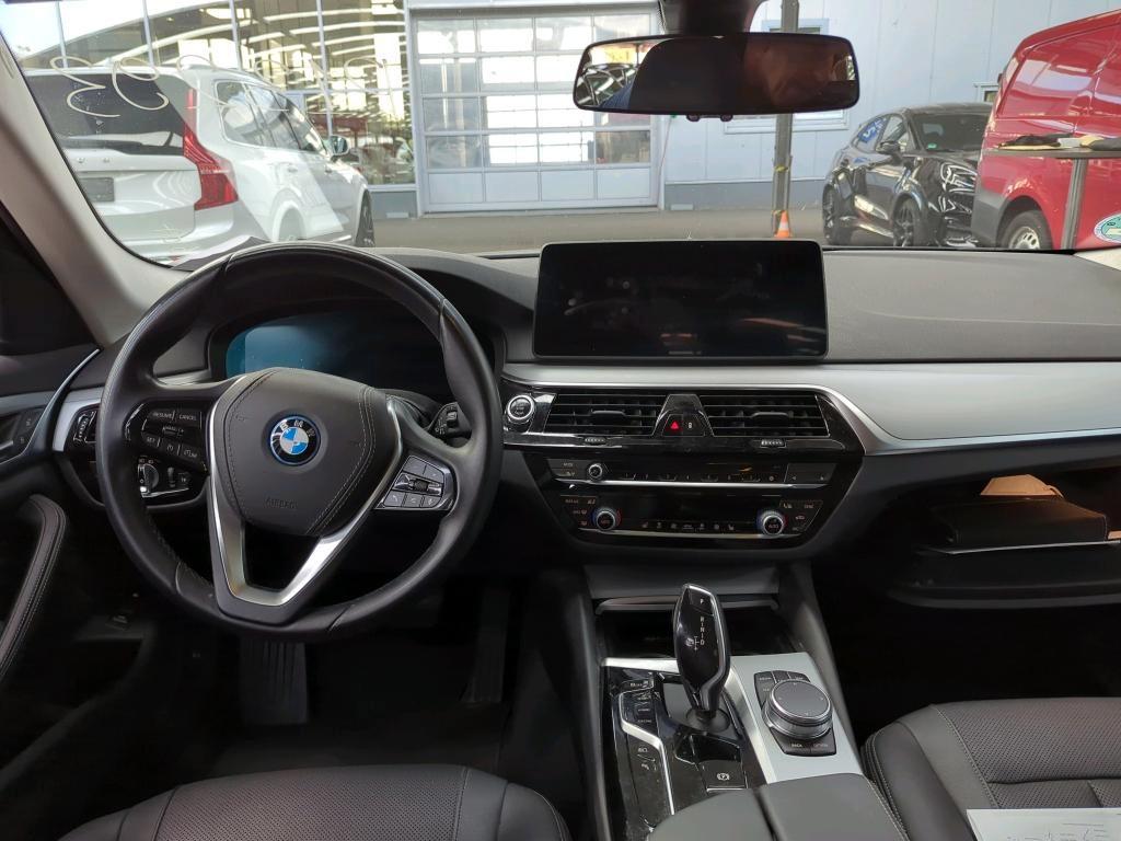 BMW 530e Touring A -