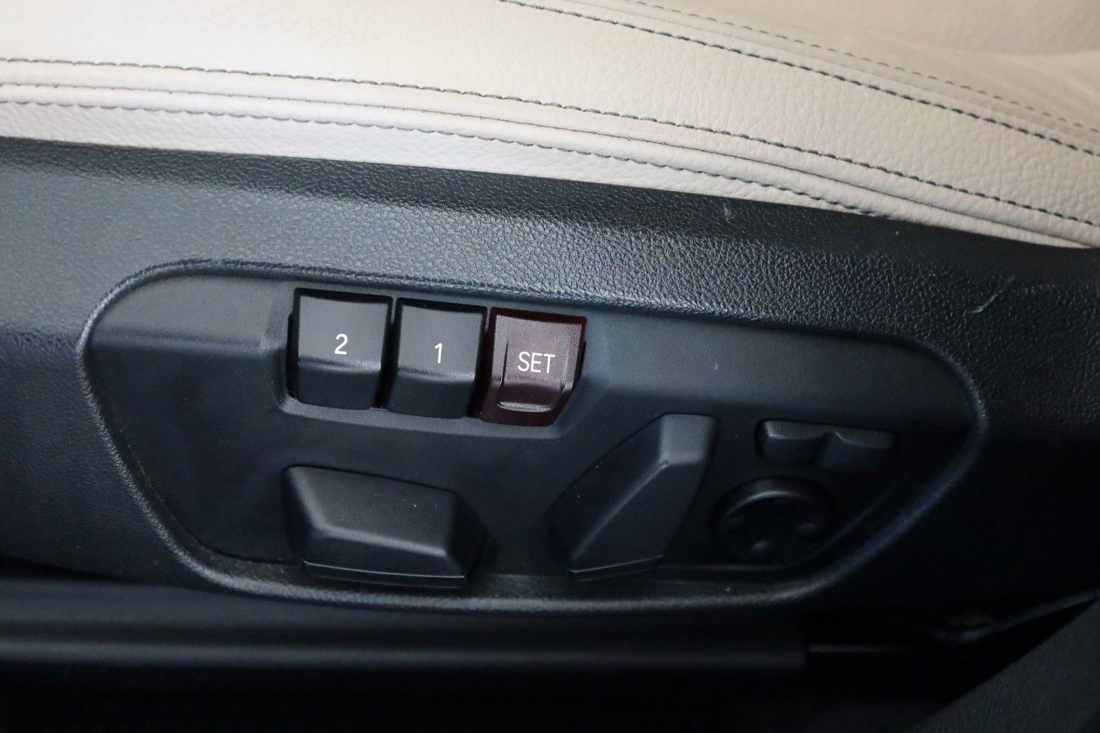 Fahrzeugabbildung BMW X1 xDrive 25e M Sport, Leder,Navi,ACC,HUD,Kamera