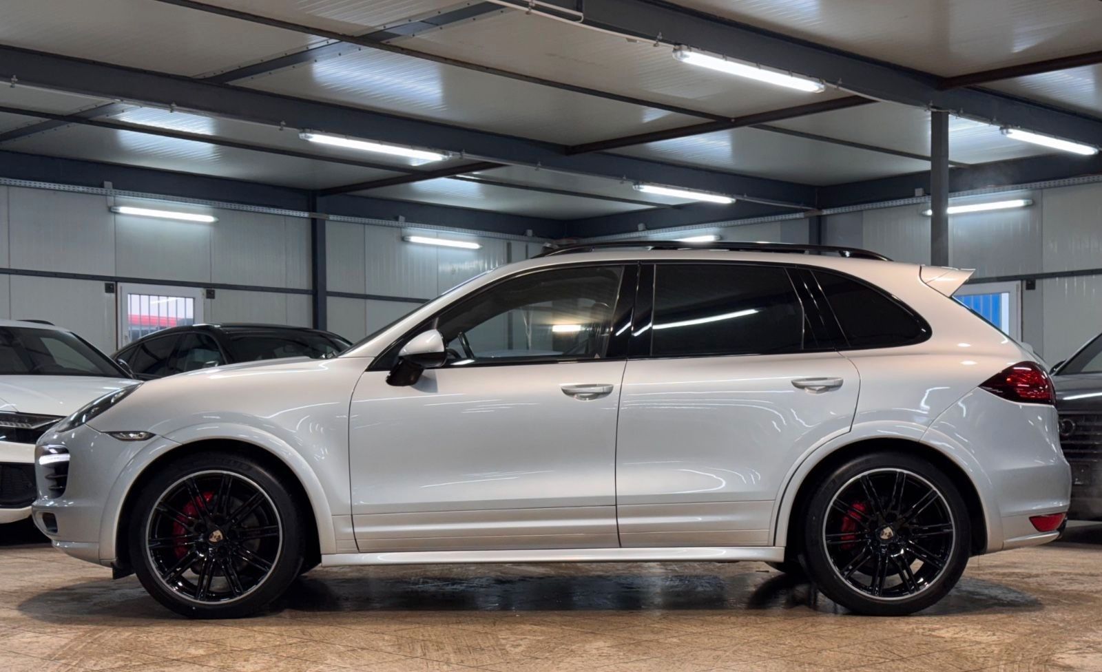 Porsche Cayenne GTS 4,8L PANO*BOSE*STHZ*PCM*21*KAME*2.H foto 4