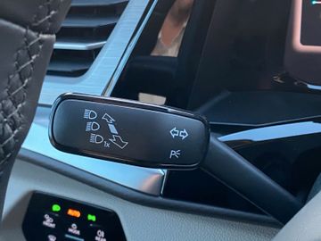 Volkswagen T7 Multivan 2.0TDI DSG Edition CarPlay RFK SHZ