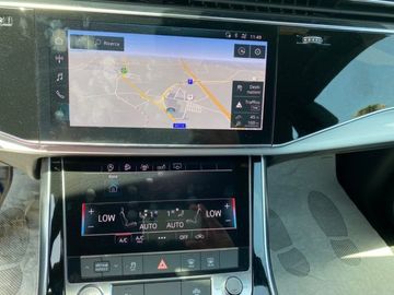 Audi Q8 - 11