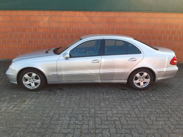 Mercedes E 220 - 3