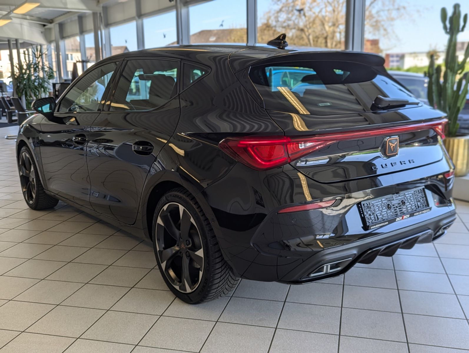 CUPRA Leon 1.5 TSI DSG ACC Full-Link Matrix Navi Cam - Image 5