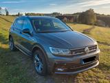 Volkswagen Tiguan 2.0 TDI SCR 140kW DSG 4MOTION Highlin... - Volkswagen Tiguan: TDI 140