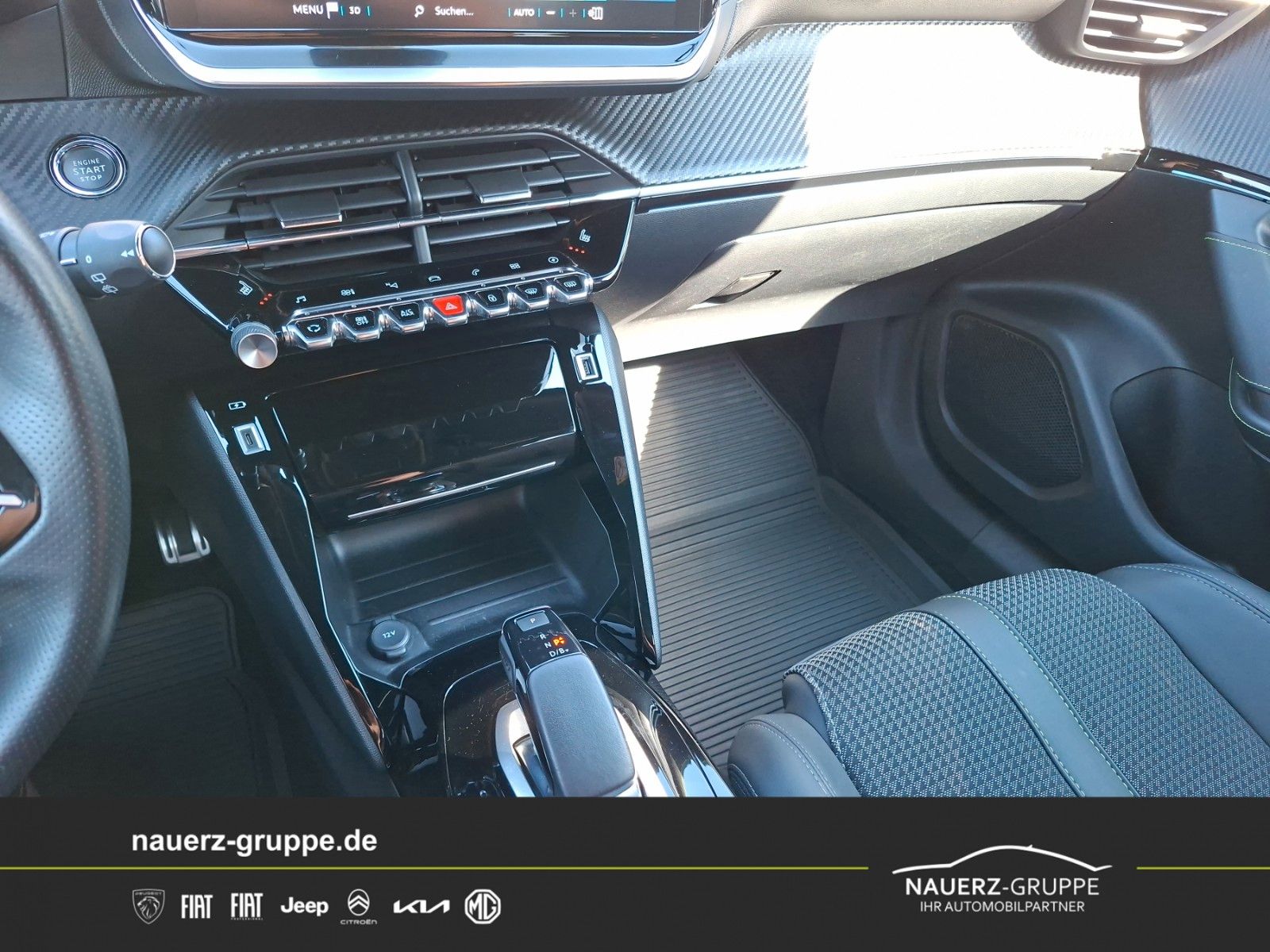 Fahrzeugabbildung Peugeot e-2008 GT Schiebedach Keyless Navi Rückf.Kamera
