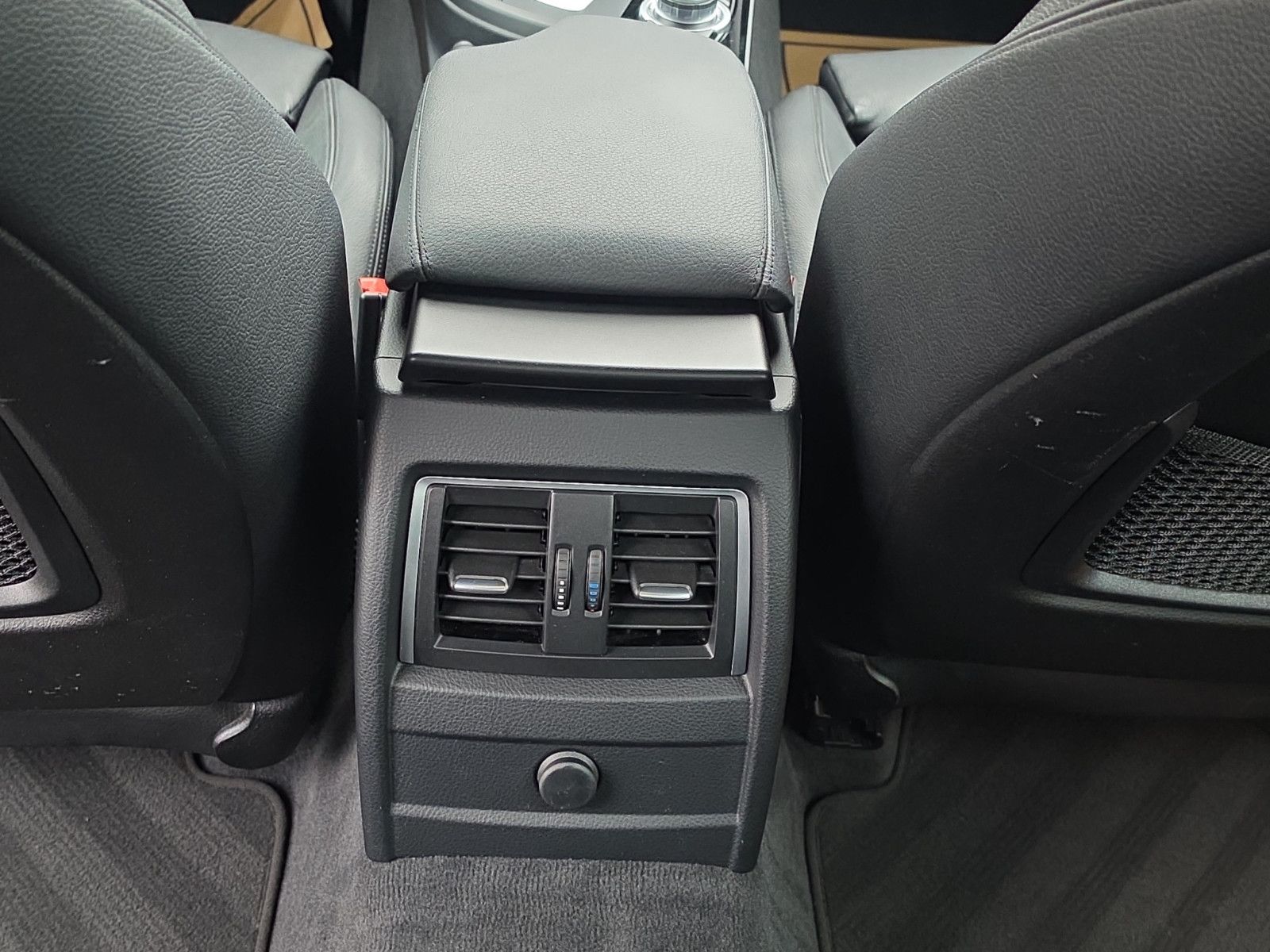 Fahrzeugabbildung BMW 320 3 Gran Turismo xDrive Sport Line Aus 1.Hand