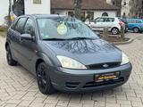Ford Focus 1.6 Viva 1.HAND+SCHECKHEFT+KLIMA+5TRG - gebrauchte Ford Focus aus dem Jahr 2004
