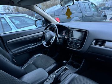 Mitsubishi Outlander - 7