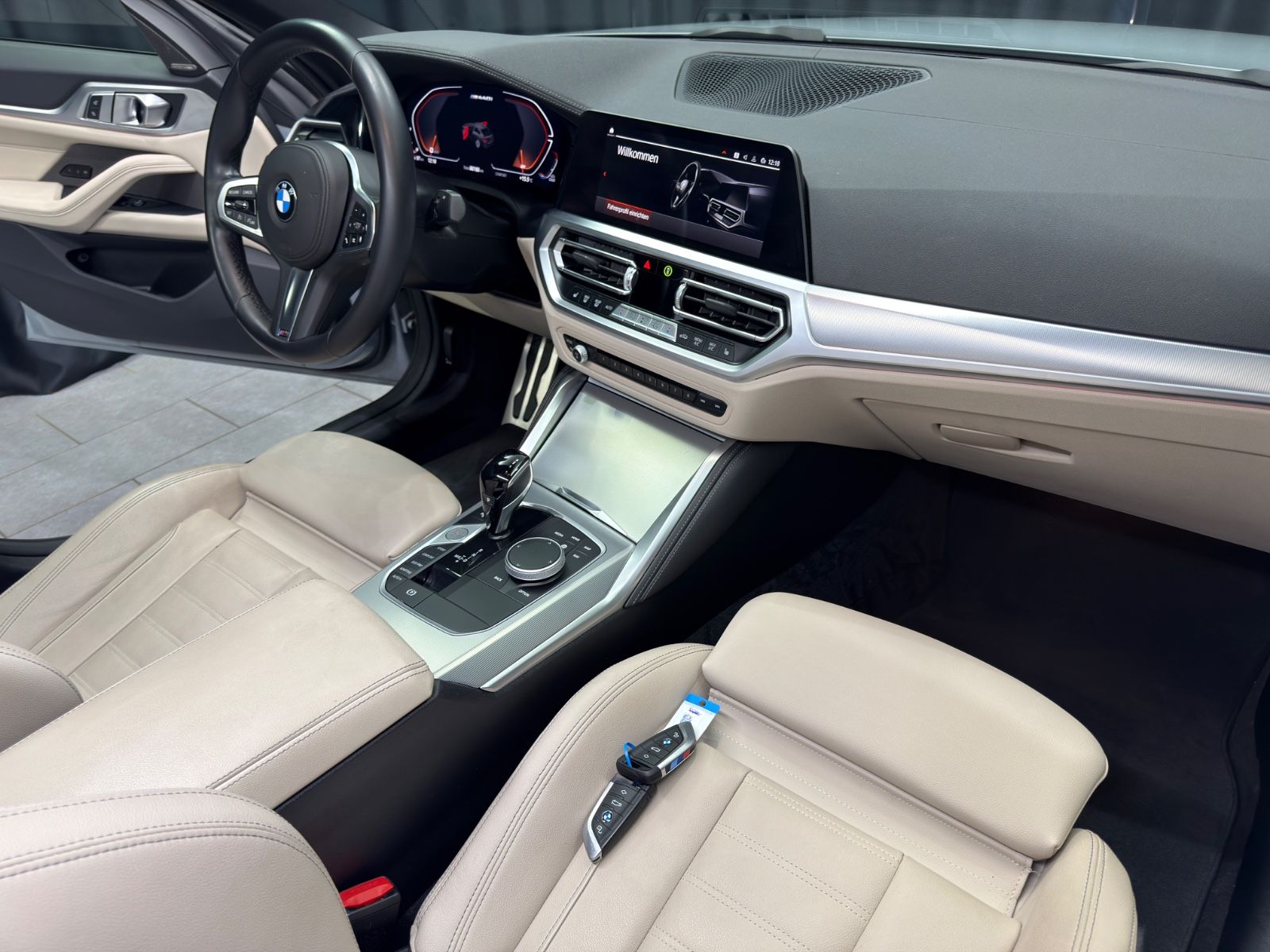 Fahrzeugabbildung BMW M440i Gran Coupe M-PAKET PRO|H&K|1.HAND