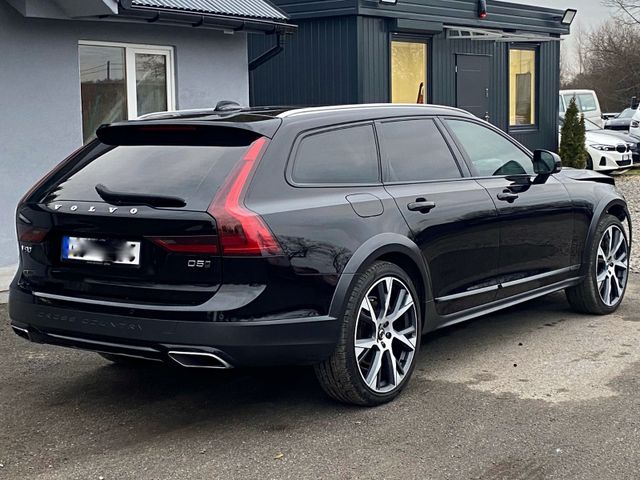 Volvo V90 CC Pro AWD HUD/PANO/HARMAN KARDON/KAM360/