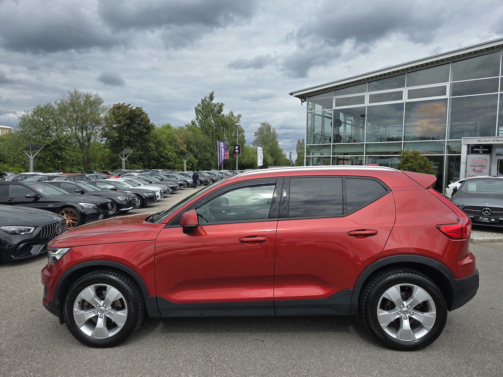 Volvo XC40 T4 MOMENTUM AWD KLIMA LEDER PRO-PAKET LED foto 3
