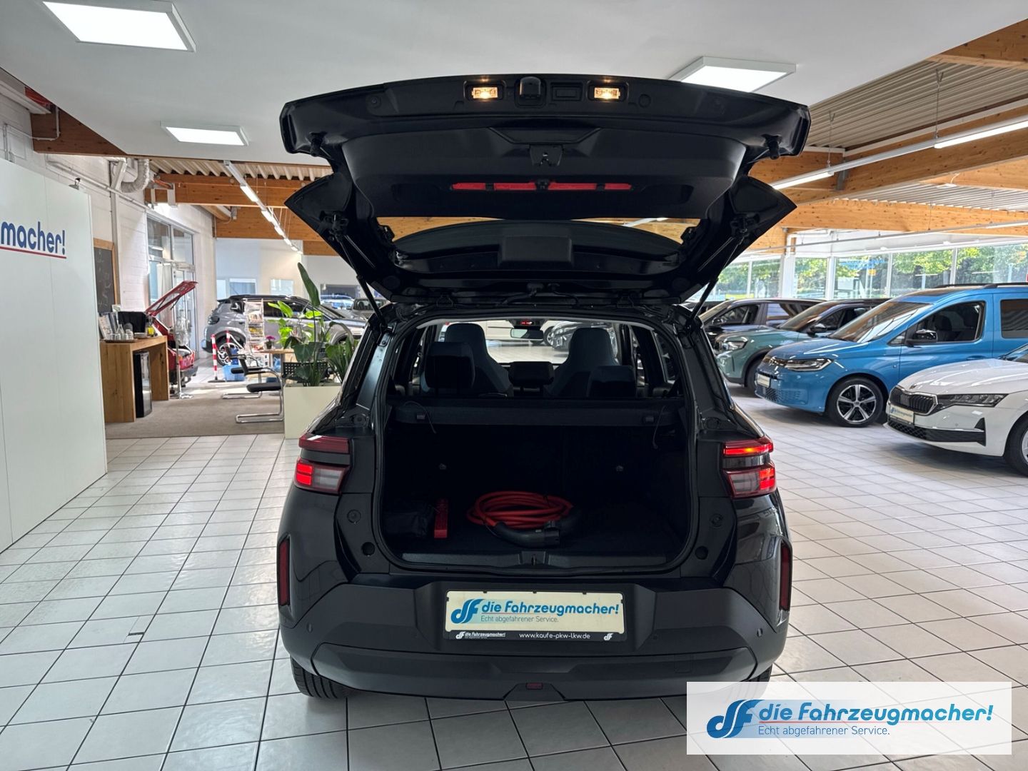 Fahrzeugabbildung Opel Frontera Electric Edition 83 kW Digitales Cockpi
