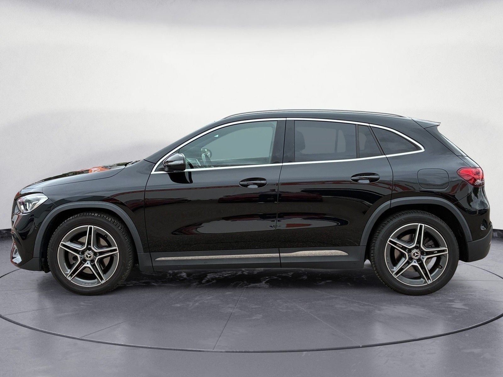 Mercedes-Benz GLA 250 4 MATIC AMG KLIMA*DAB*NAVI*SHZ*PANO*LED* imagem 2