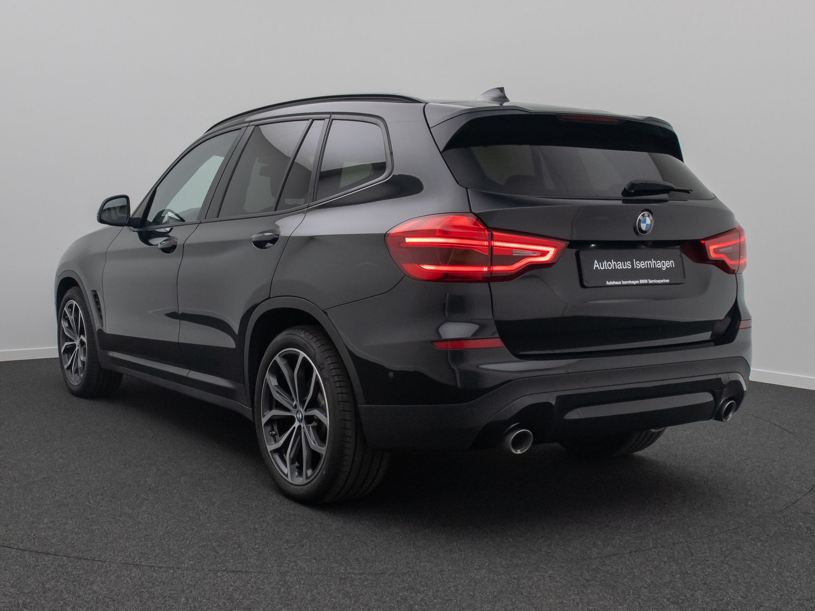 Fahrzeugabbildung BMW X3 xD30d Kamera HUD HiFi DisplKey Komfort 20Zoll