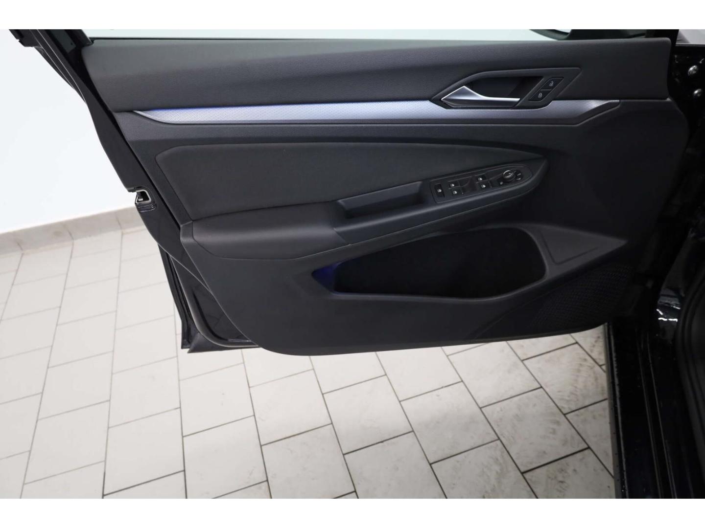 Volkswagen Golf 1.5 TSI Active 6-Gg Std.Hz./LED/NAV/HUD/RFK, миниатюра 14