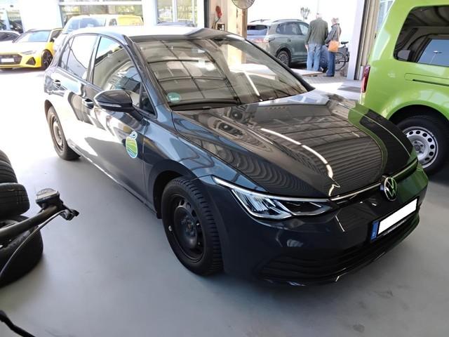 Volkswagen Golf VIII Lim. 1.5TSI Life+NAVI+LED+KLIMA+