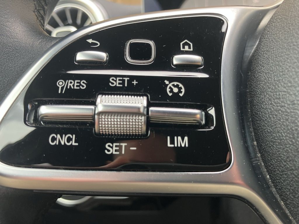 Fahrzeugabbildung Mercedes-Benz A 250 e PROGRESSIVE*AHK*LED*NAVI*DAB*SITZH