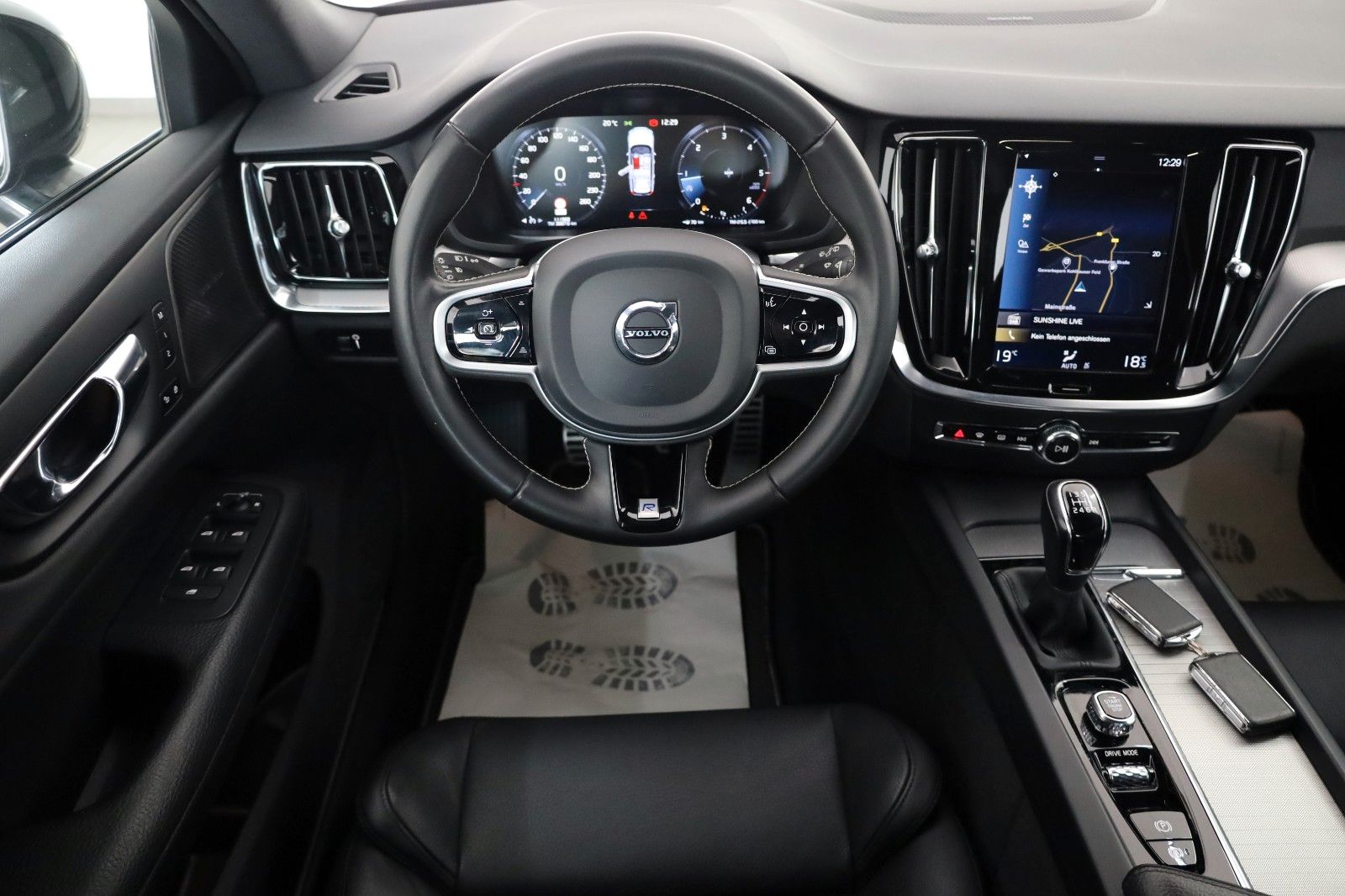 Fahrzeugabbildung Volvo V60 R Design Leder,Navi,LED,Harman/K,Kamera