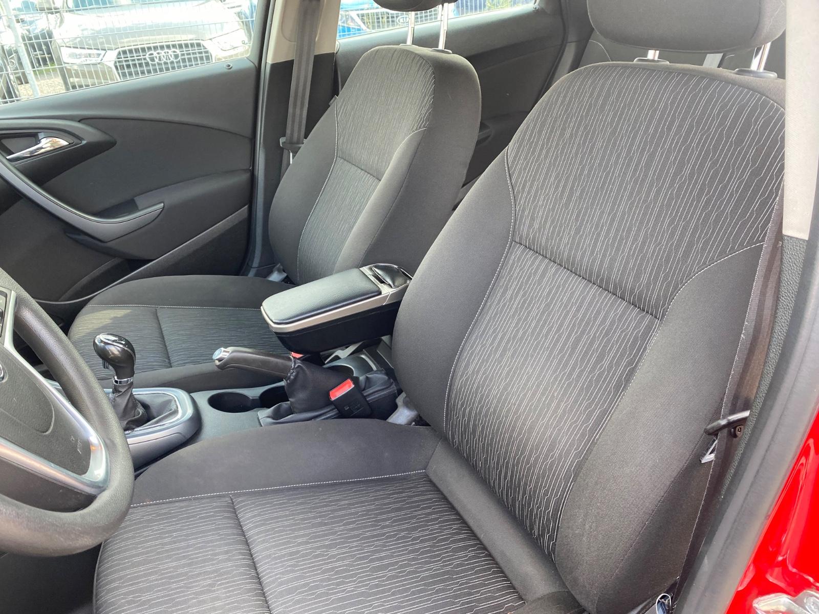 Opel Astra 2014 — photo 7