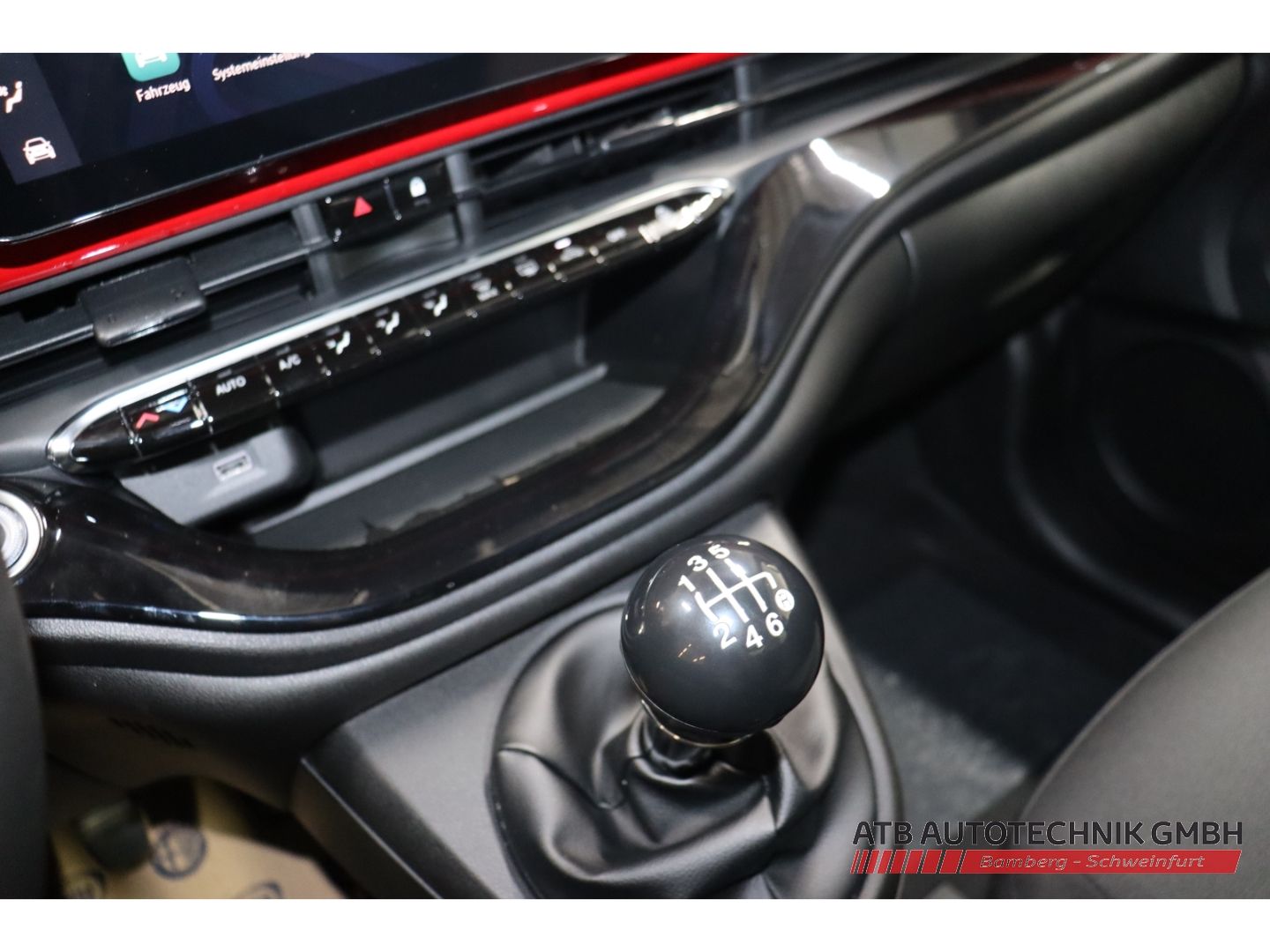 Fahrzeugabbildung Fiat 500C Hybrid 1.0l 48 kW ICON Komfortpaket