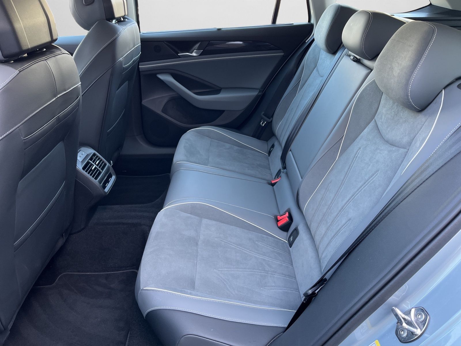 Volkswagen Passat - Bild 15
