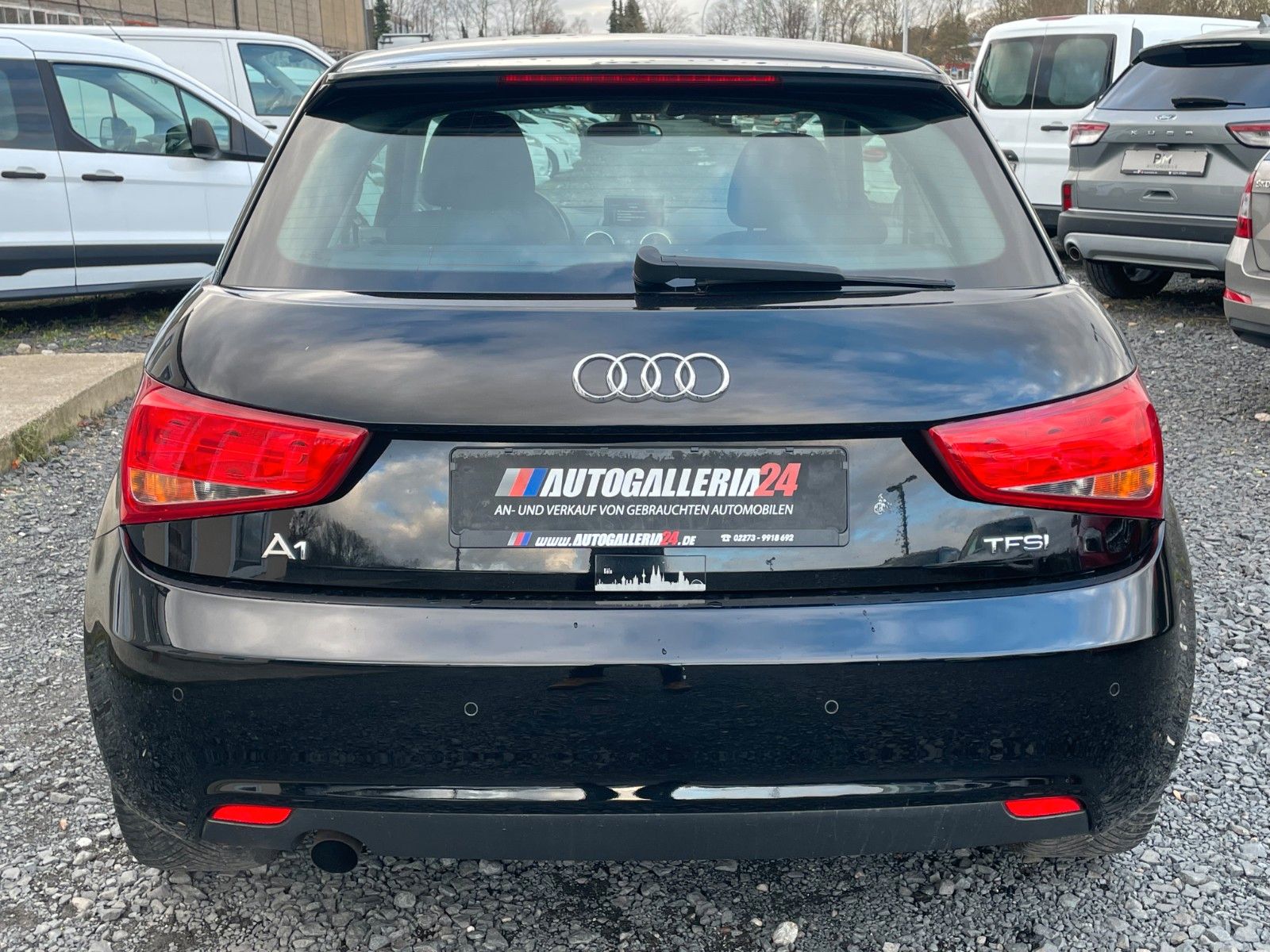 Fahrzeugabbildung Audi A1 1.2 TSI Attraction Navi SCHECKHEFT 2.HAND PDC