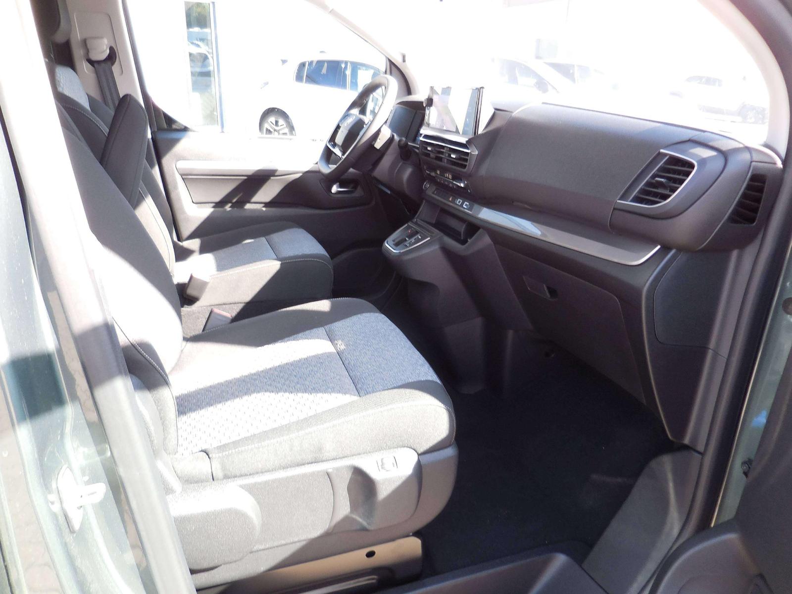 Citroën Holidays BlueHDi 180 EAT8*AHK-Küche-Max-Paket