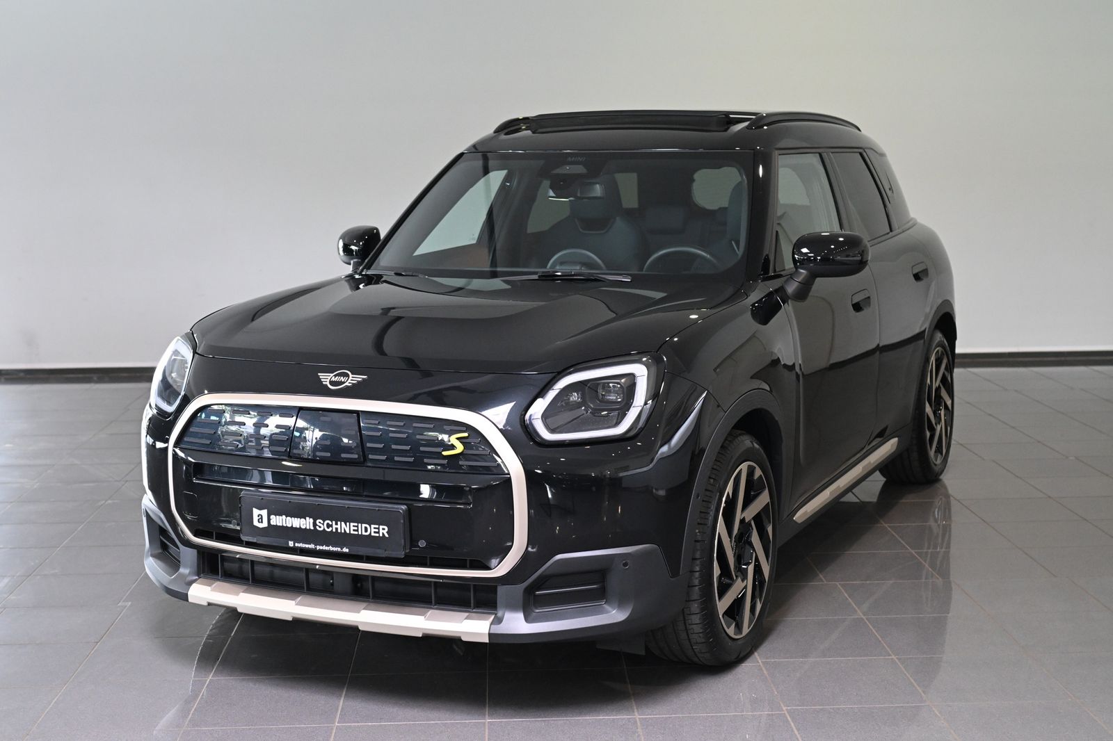MINI Countryman SE (Cooper) ALL4 Favoured Trim Pano 