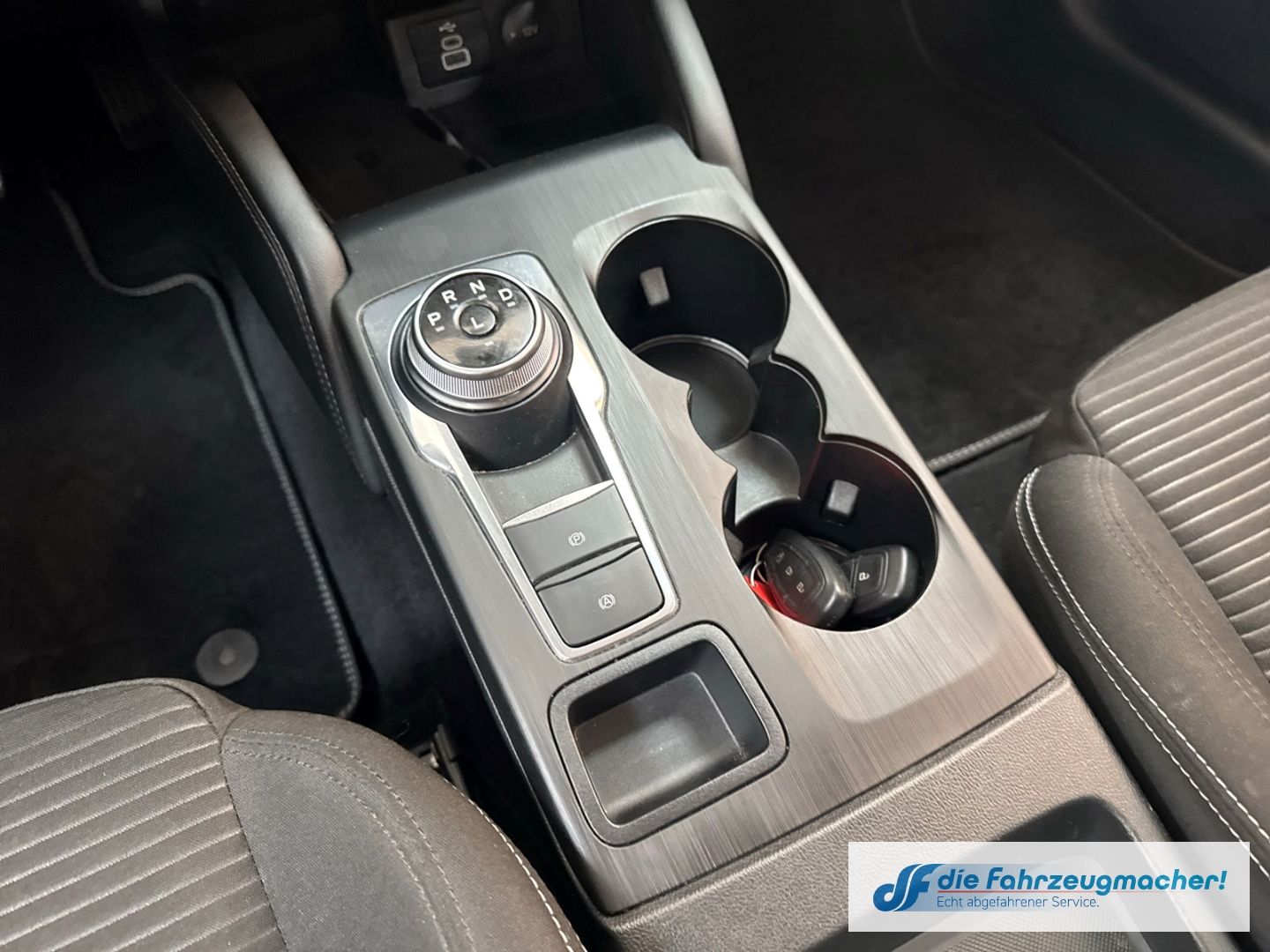 Fahrzeugabbildung Ford Focus Turnier Titanium X Sportpaket Navi Digital