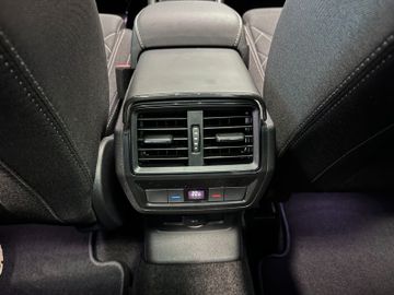 Fahrzeugverkauf 26 Skoda Karoq Sportline 1.5 AHK*Pano*19 Zoll*Matrix