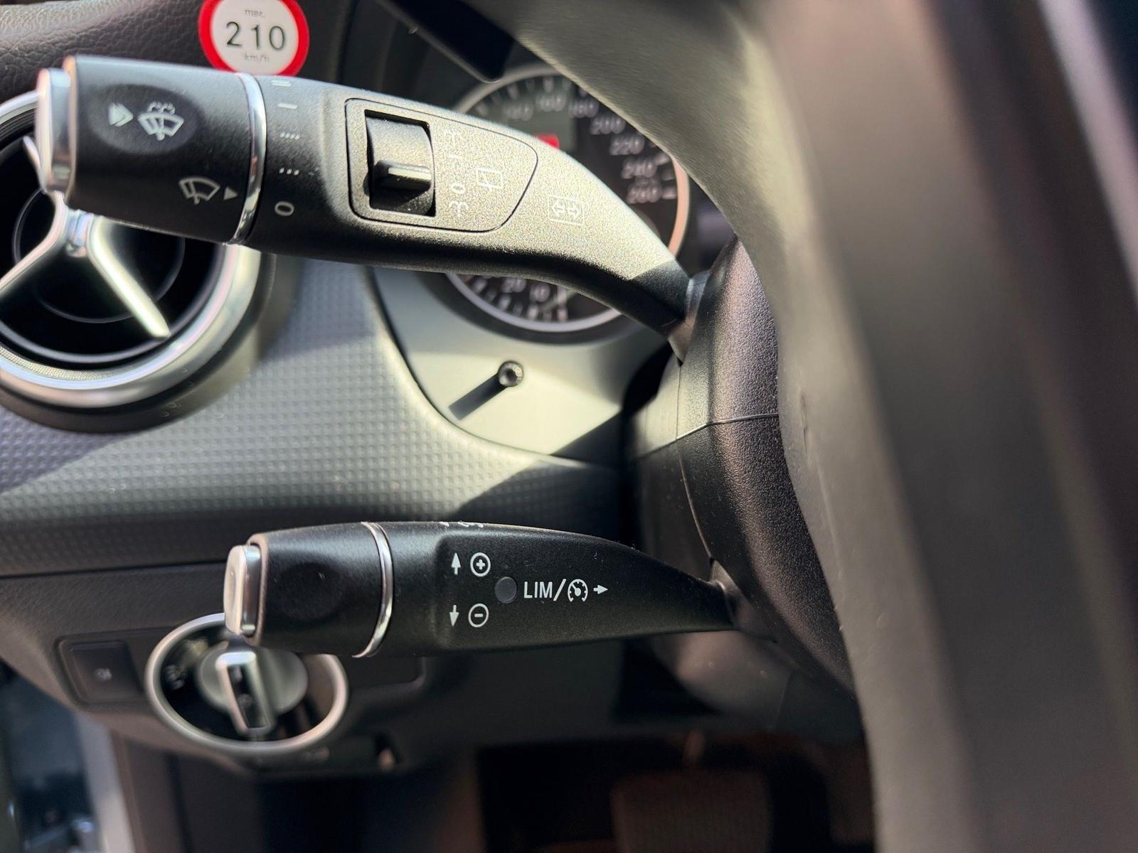 Mercedes-Benz A 180 Style BlueEfficiency XENON*TEMPOMAT*SHZ