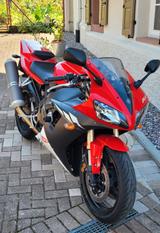 Yamaha R1 (RN09)  - YAMAHA R1 RN09