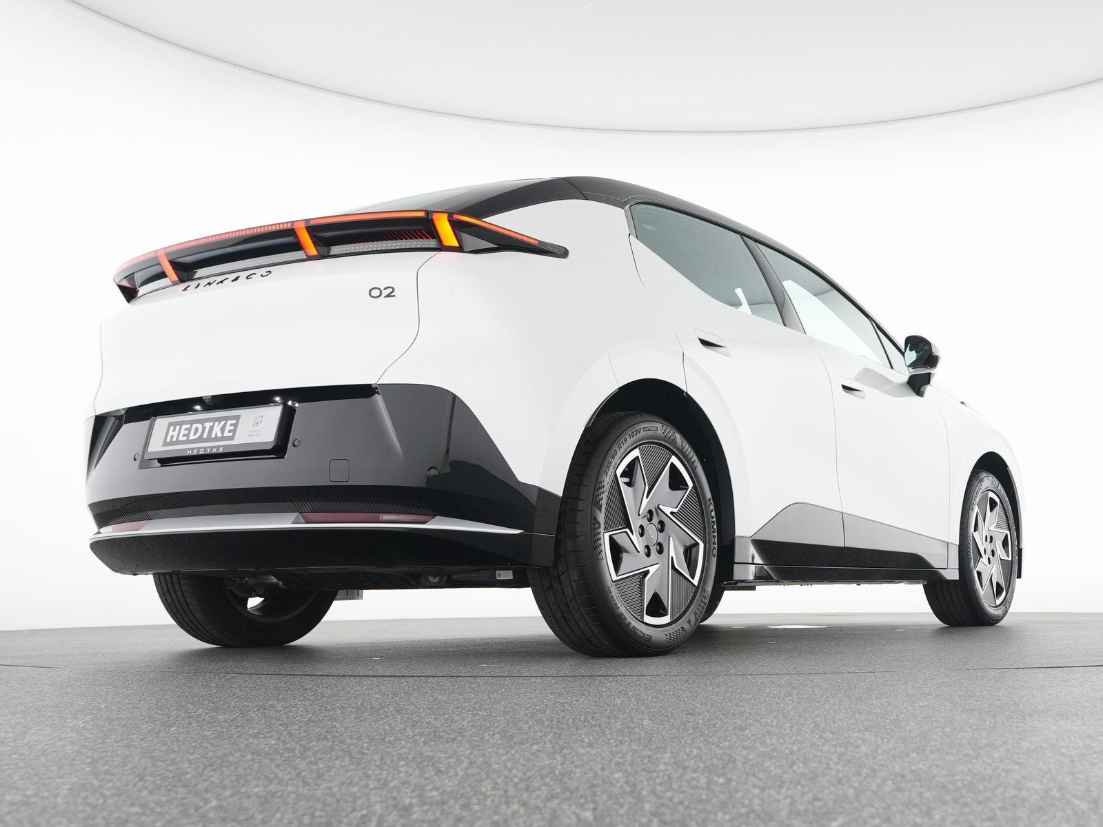 Lynk & Co 02