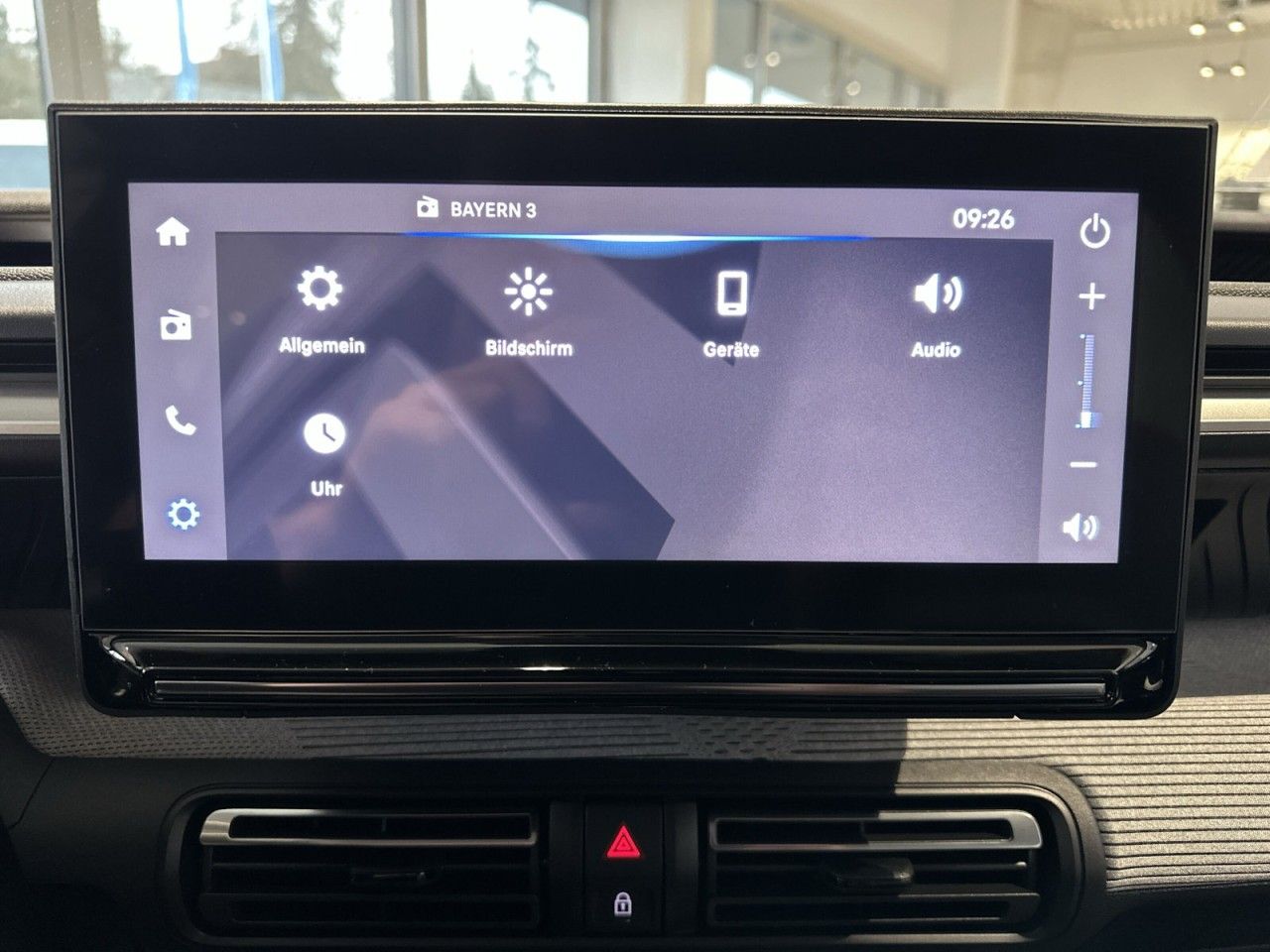 Fahrzeugabbildung Citroën C3 Hybrid 110 Plus