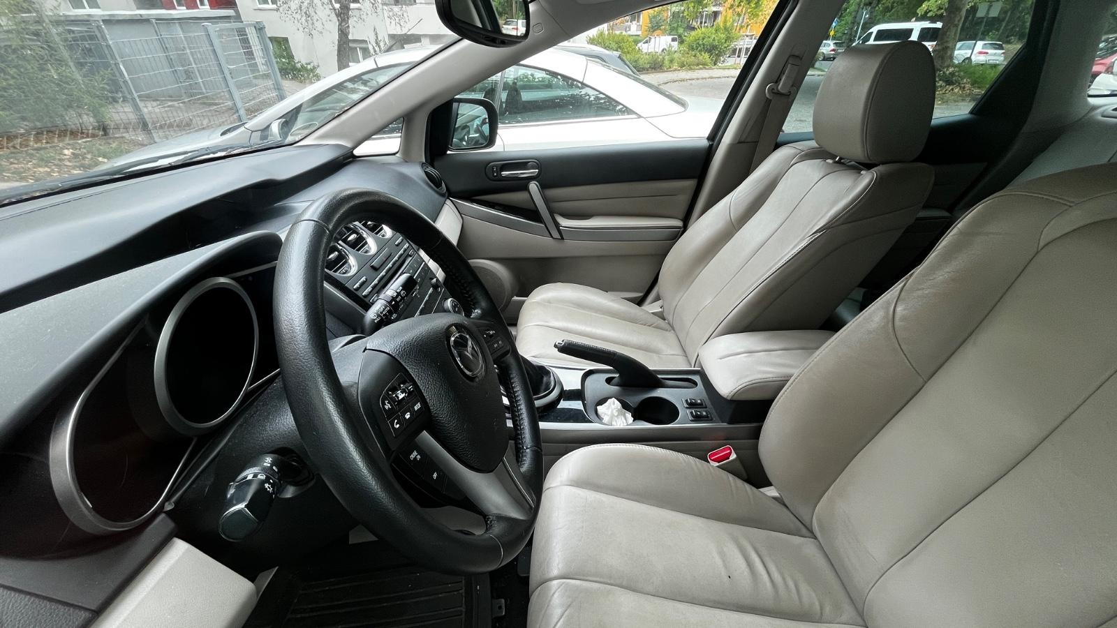 Mazda CX-7 2011 — interior