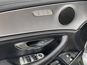 Fahrzeugabbildung Mercedes-Benz E 220d T 4Matic AMG*Standheizung*AmbientLight*