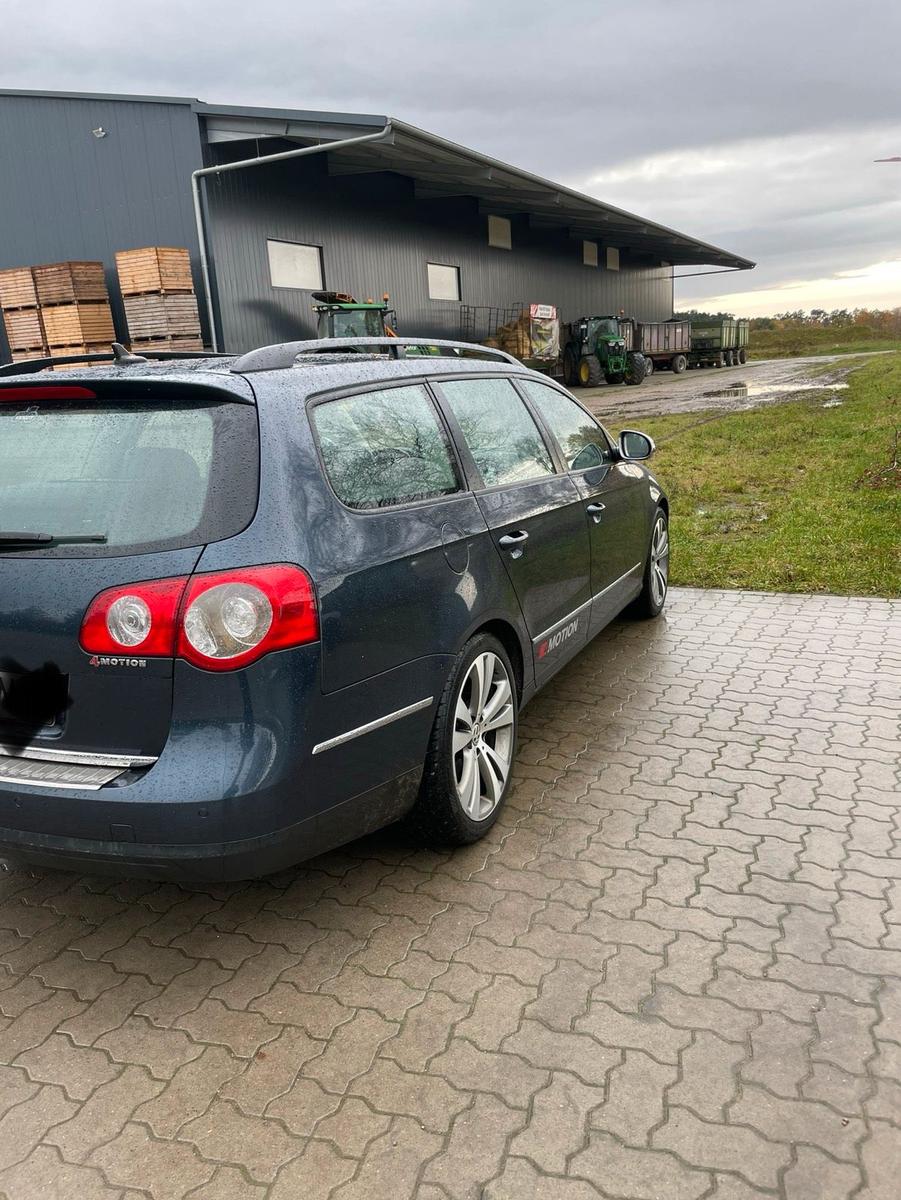 Volkswagen Passat 2006 — салон