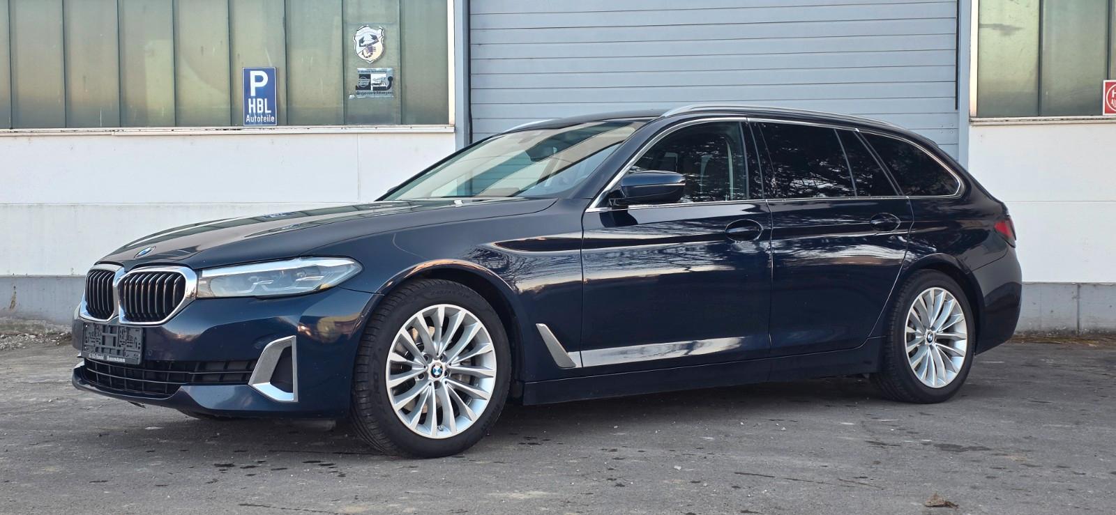BMW 520d xDrive INDIVIDUAL,MASSAGE,H&K