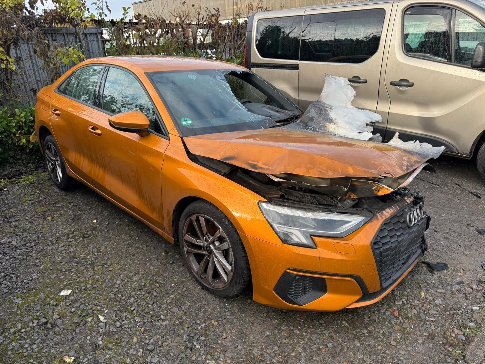 Audi A3 Limousine 35 TDI basis 2 Stück