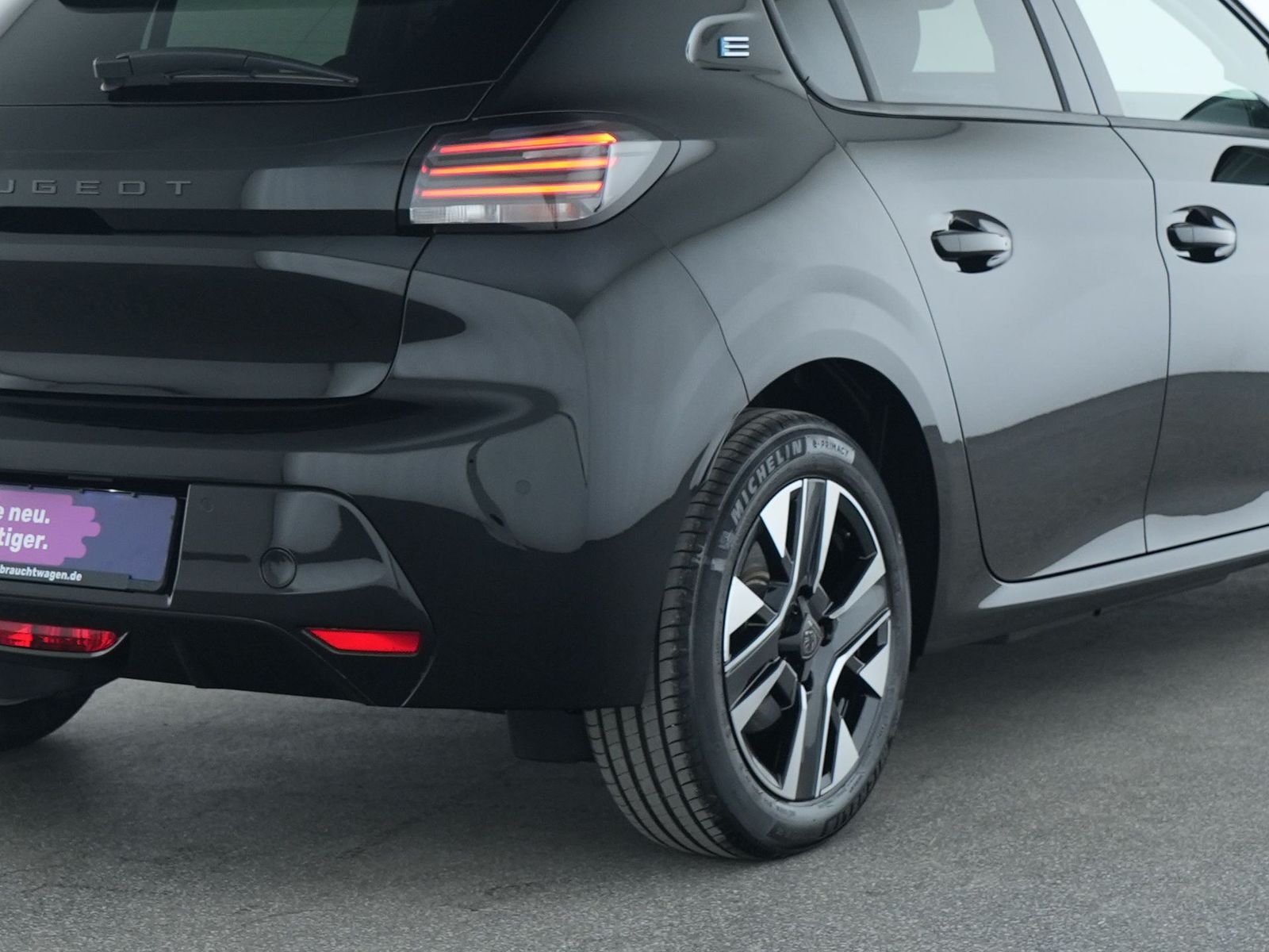 Peugeot e-208 - Bild 13