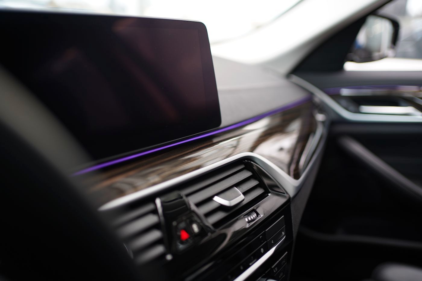 Fahrzeugabbildung BMW 520d Luxury Line Laserlicht+Komfortzugang+Head-U