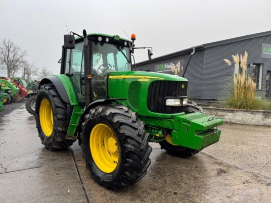 John Deere 6920