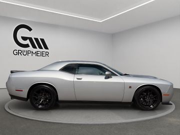 Dodge Challenger - 6